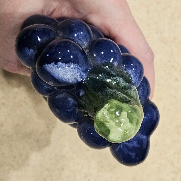 VINTAGE HANDPAINTED CERAMIC GRAPES MAJOLICA DECOR DISPLAY ART FRUIT VIETRI ITALY - Picture 5 of 8